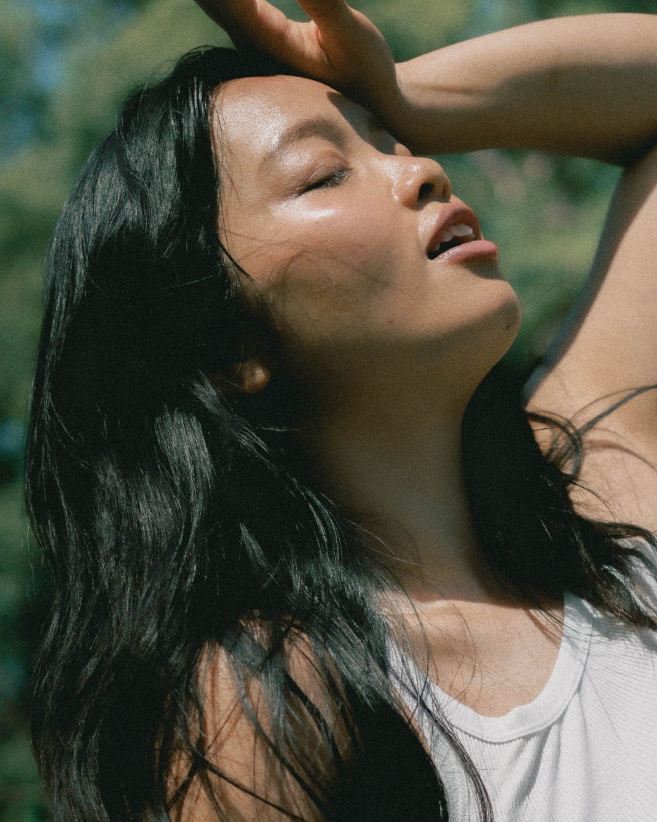A woman with dehydrated scalp