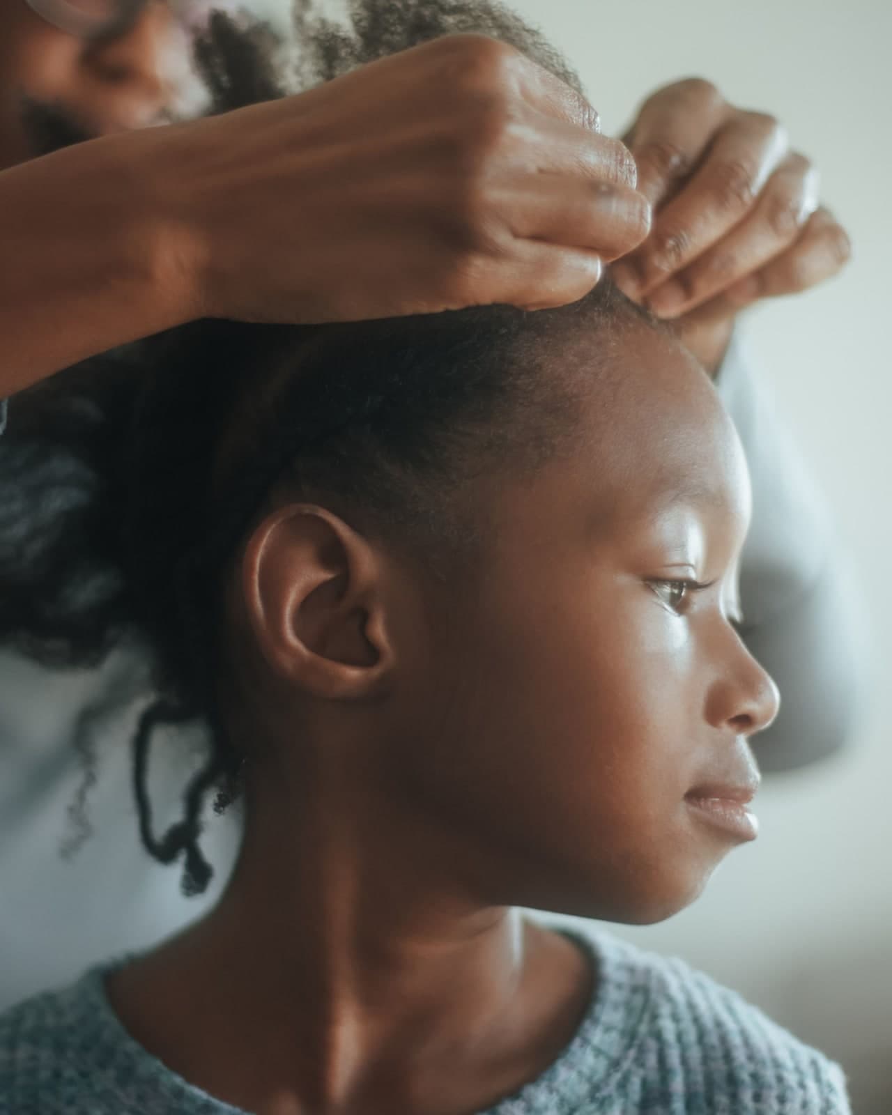 A woman with dry scalp
